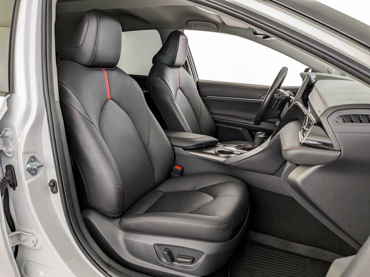 Toyota Camry с пробегом — 2022 год. Фото: #19