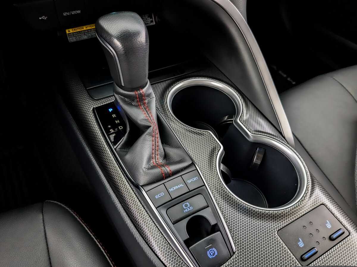 Toyota Camry с пробегом — 2022 год. Фото: #22