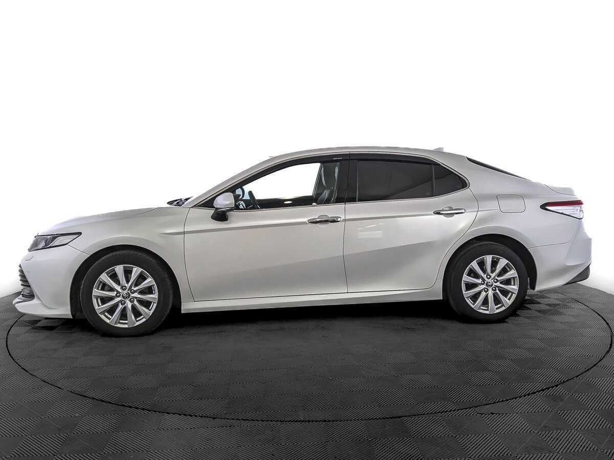 Toyota Camry с пробегом — 2021 год. Фото: #7