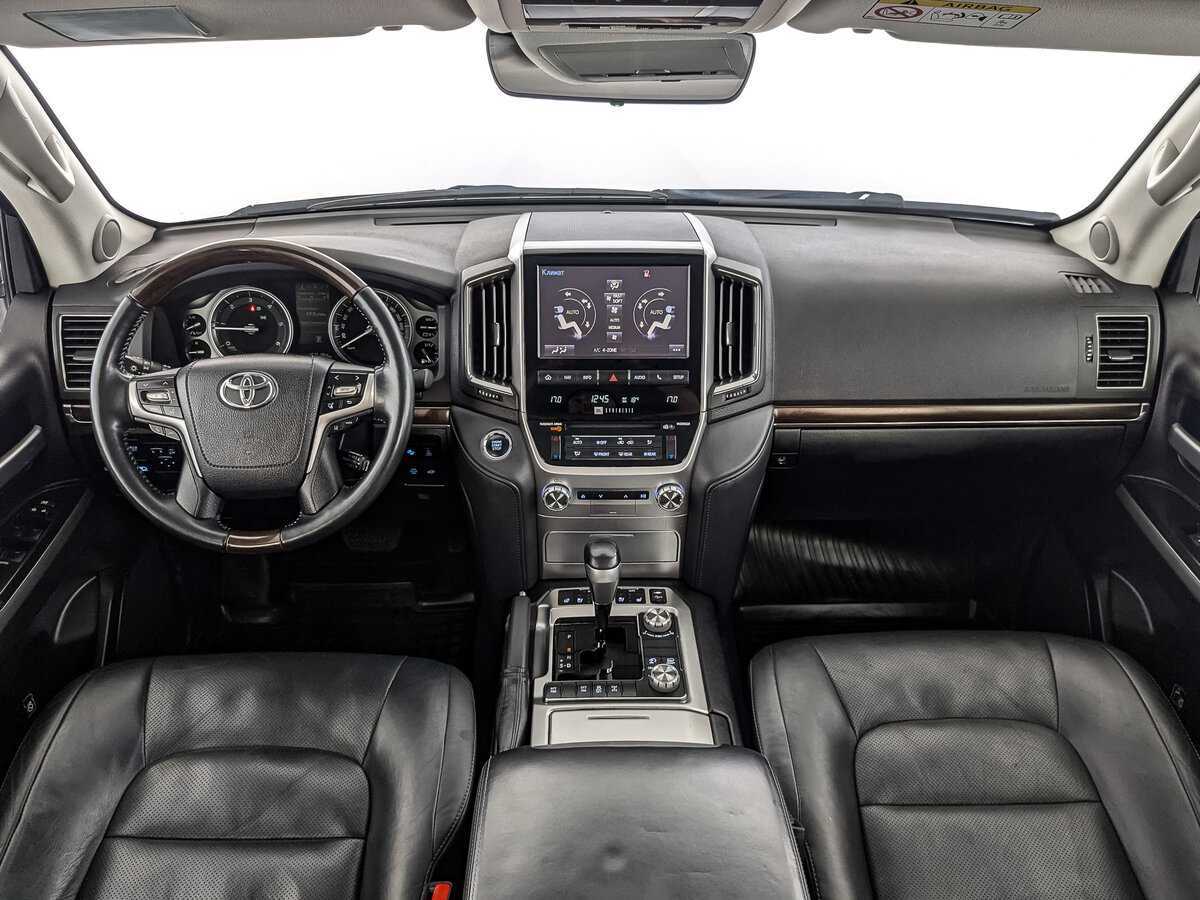 Toyota Land Cruiser с пробегом — 2017 год. Фото: #9