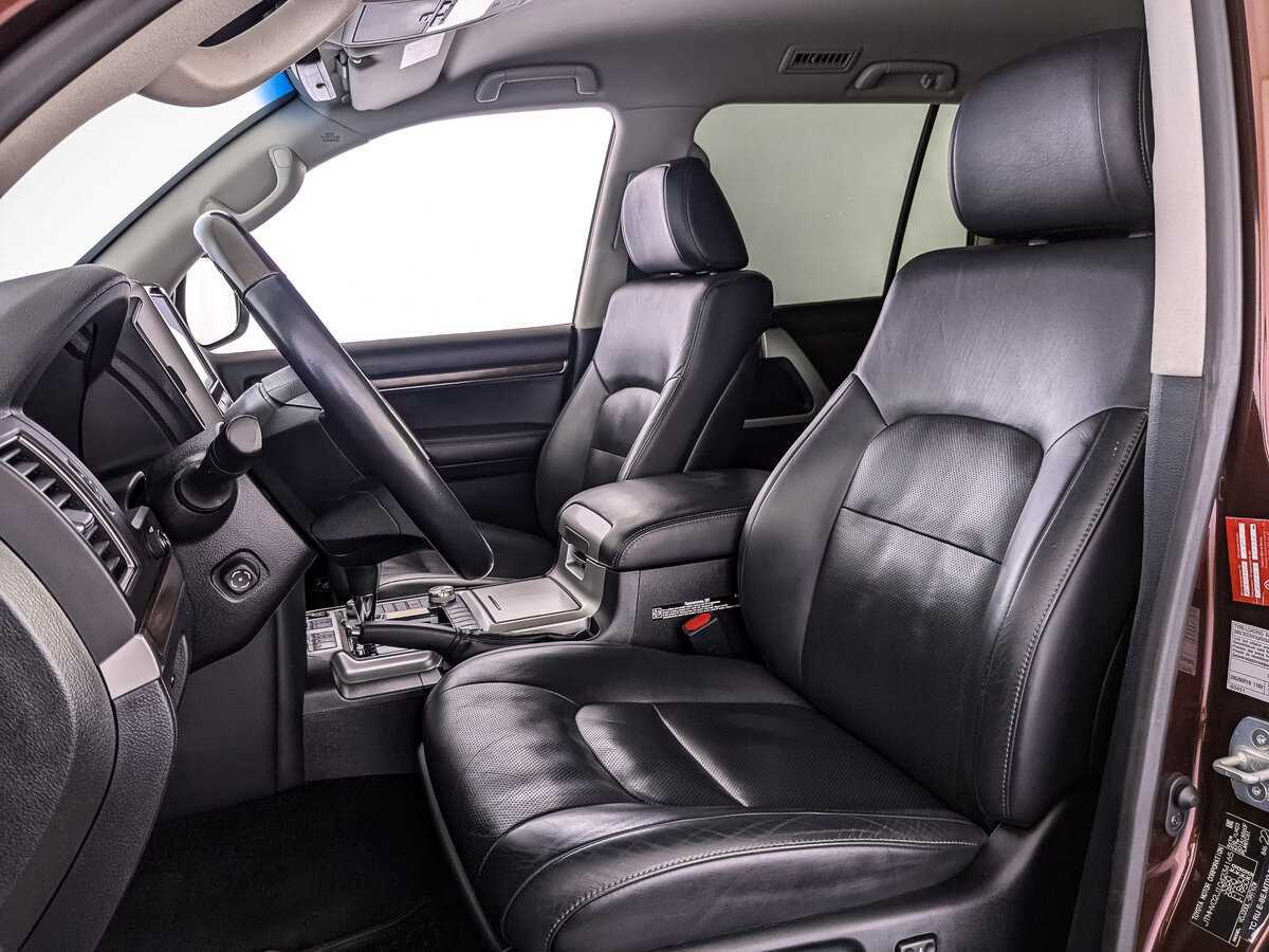 Toyota Land Cruiser с пробегом — 2017 год. Фото: #15