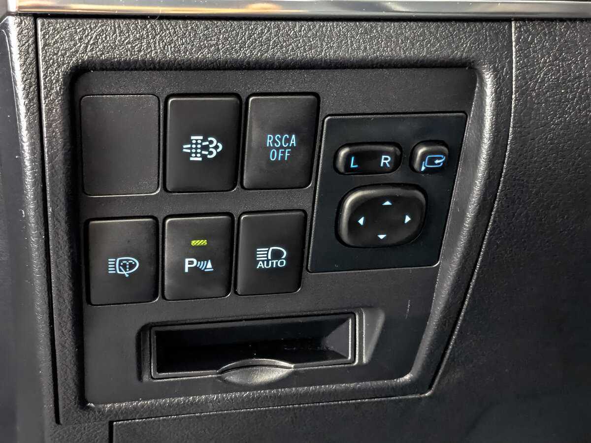Toyota Land Cruiser с пробегом — 2017 год. Фото: #24