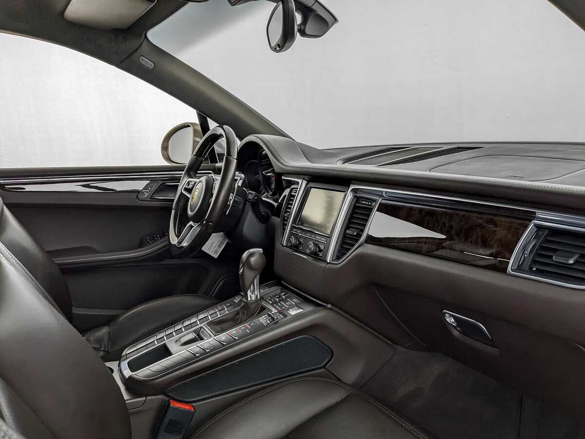 Porsche Macan с пробегом — 2015 год. Фото: #8