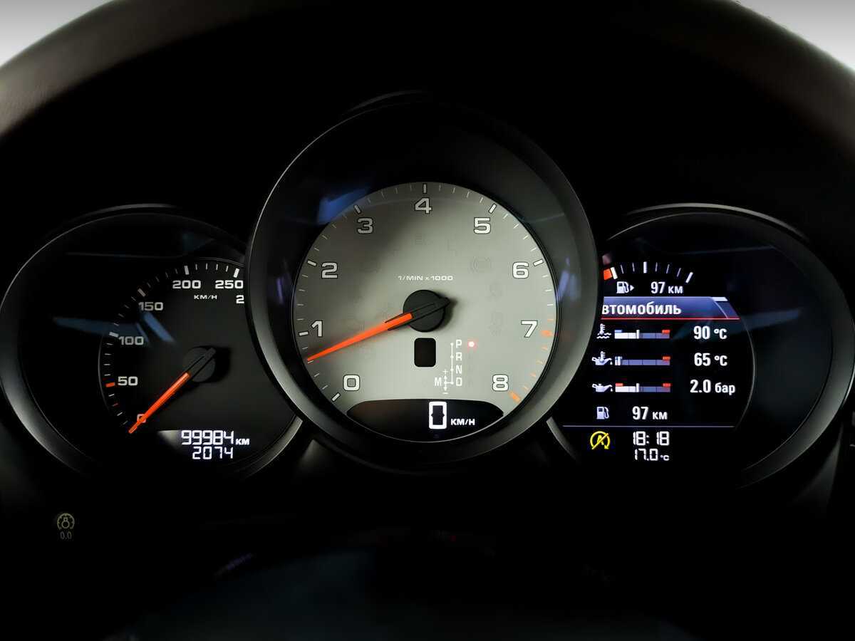 Porsche Macan с пробегом — 2015 год. Фото: #10