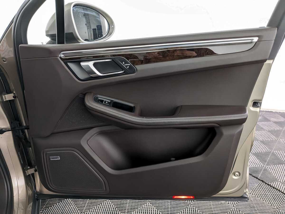 Porsche Macan с пробегом — 2015 год. Фото: #20