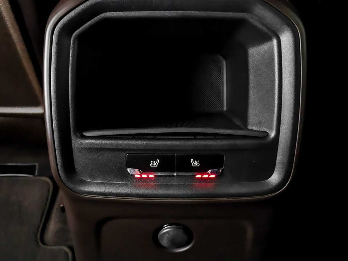 Porsche Macan с пробегом — 2015 год. Фото: #22