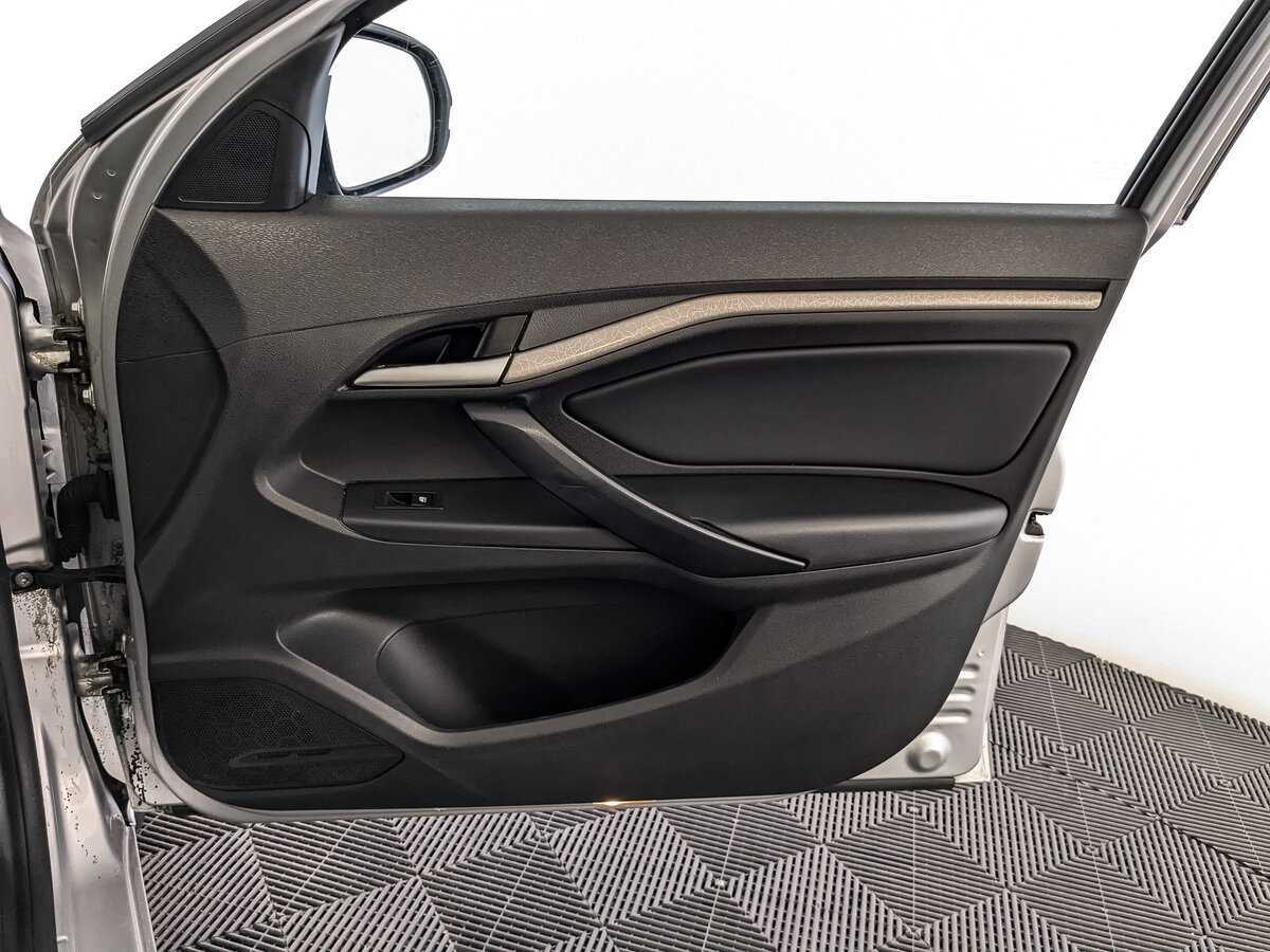 Lada (ВАЗ) Vesta с пробегом — 2020 год. Фото: #20