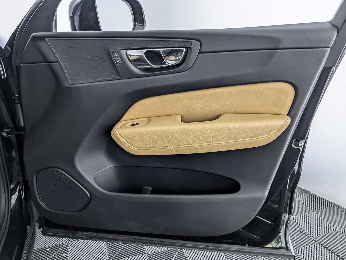 Volvo XC60 с пробегом — 2018 год. Фото: #17