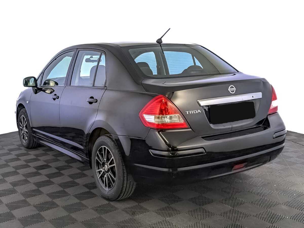 Nissan Tiida с пробегом — 2011 год. Фото: #6