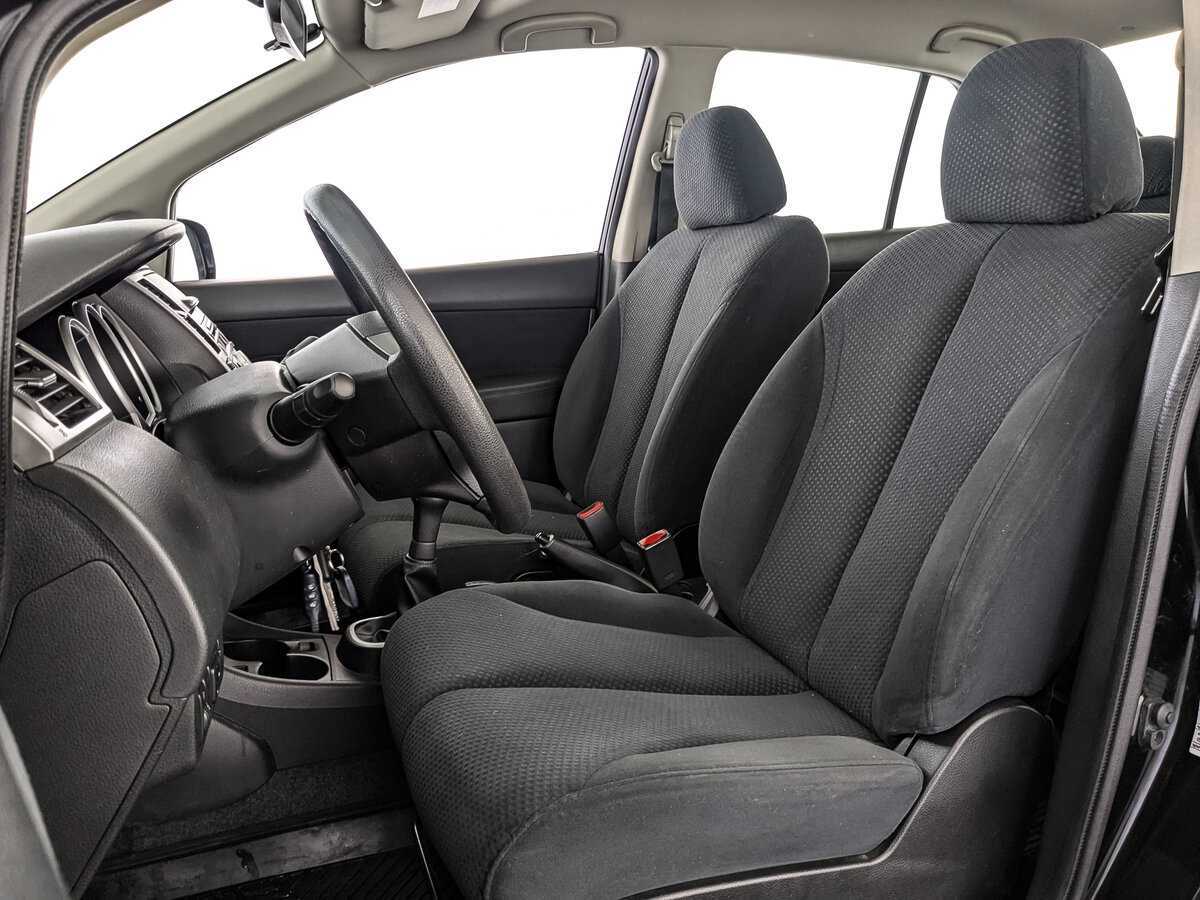 Nissan Tiida с пробегом — 2011 год. Фото: #15