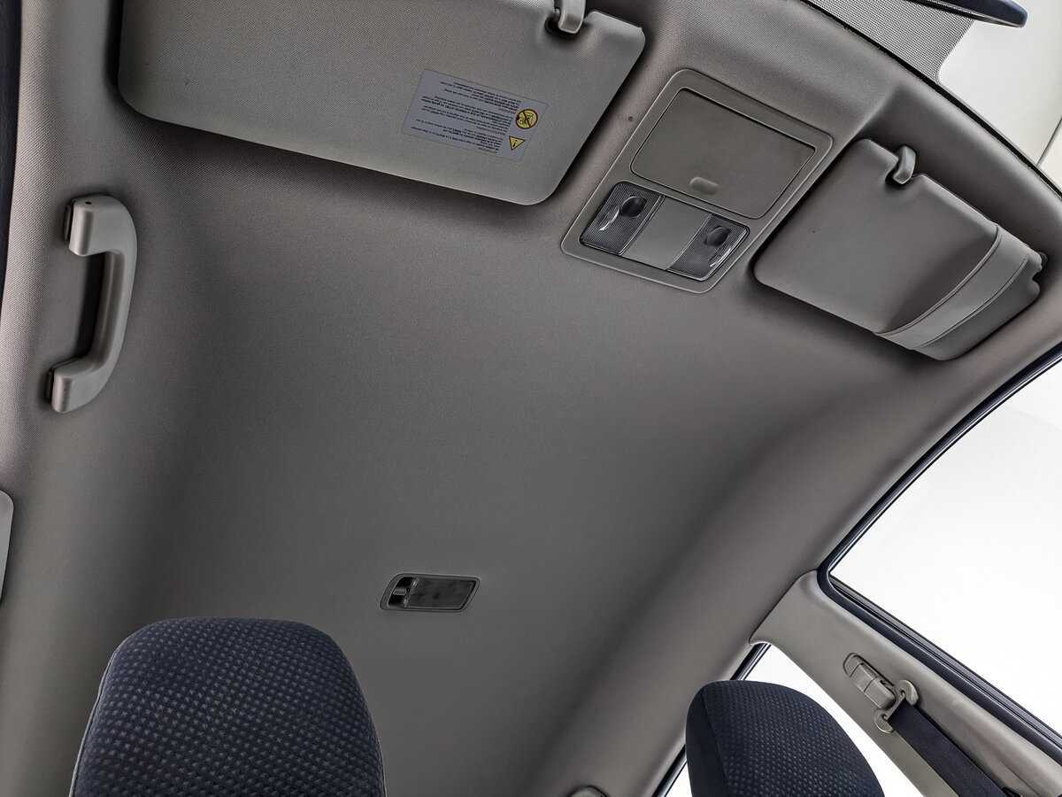 Nissan Tiida с пробегом — 2011 год. Фото: #18