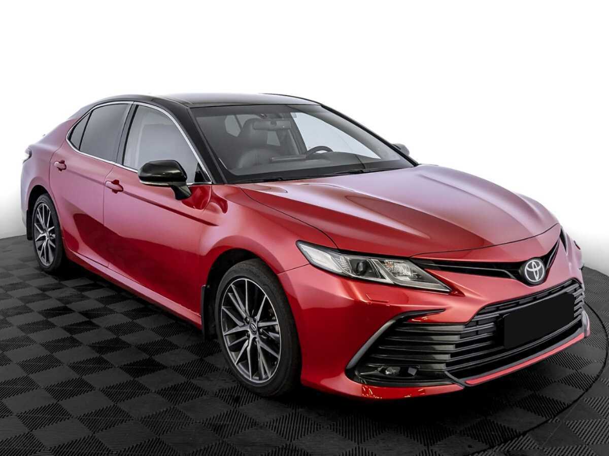 Toyota Camry с пробегом — 2021 год. Фото: #2