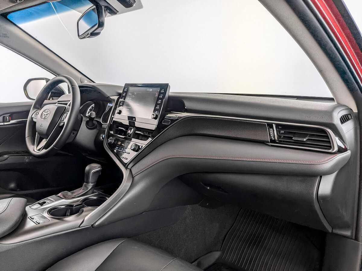 Toyota Camry с пробегом — 2021 год. Фото: #8