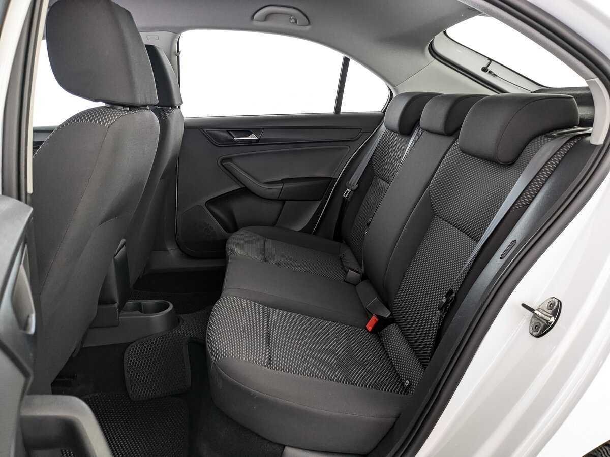 Volkswagen Polo с пробегом — 2020 год. Фото: #13