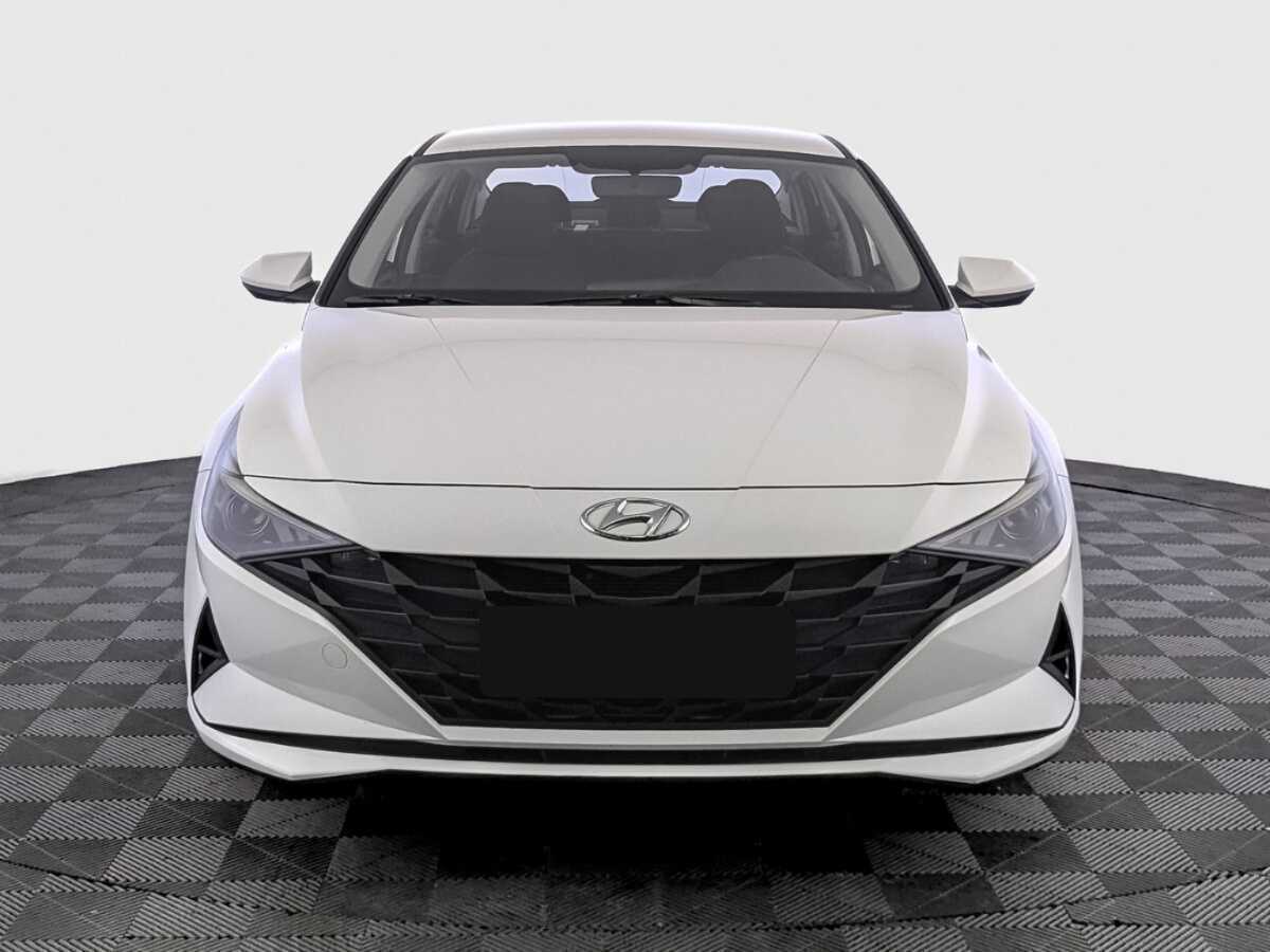 Hyundai Elantra с пробегом — 2021 год. Фото: #1