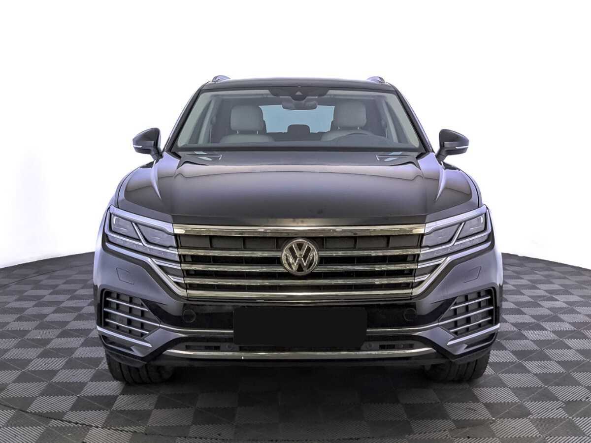 Volkswagen Touareg с пробегом — 2020 год. Фото: #1