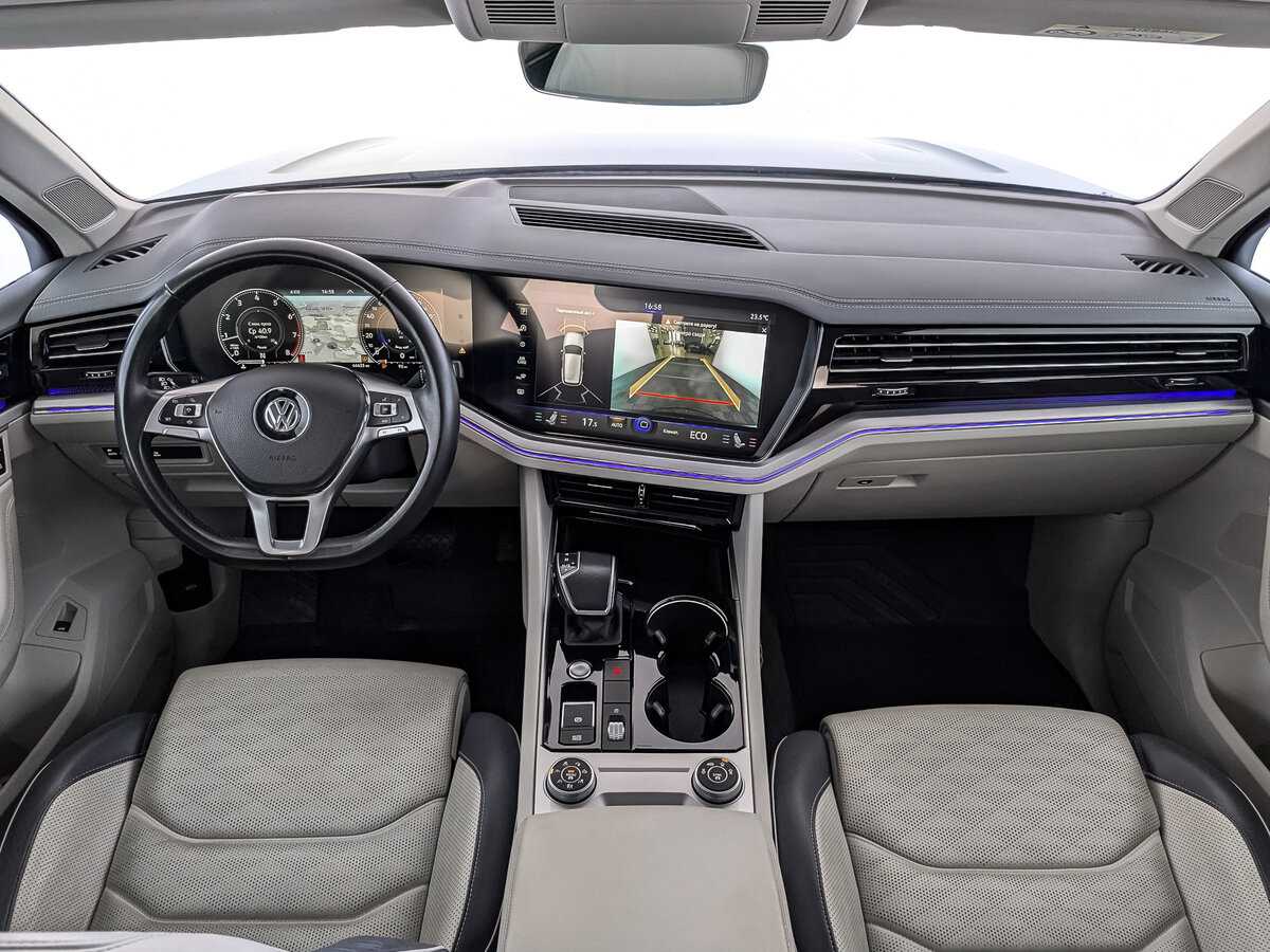 Volkswagen Touareg с пробегом — 2020 год. Фото: #9