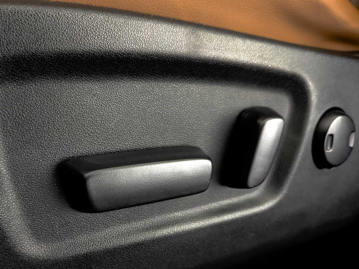 Toyota Highlander с пробегом — 2017 год. Фото: #22