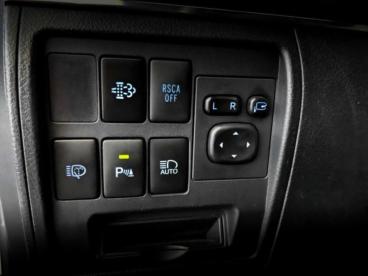 Toyota Land Cruiser с пробегом — 2016 год. Фото: #19