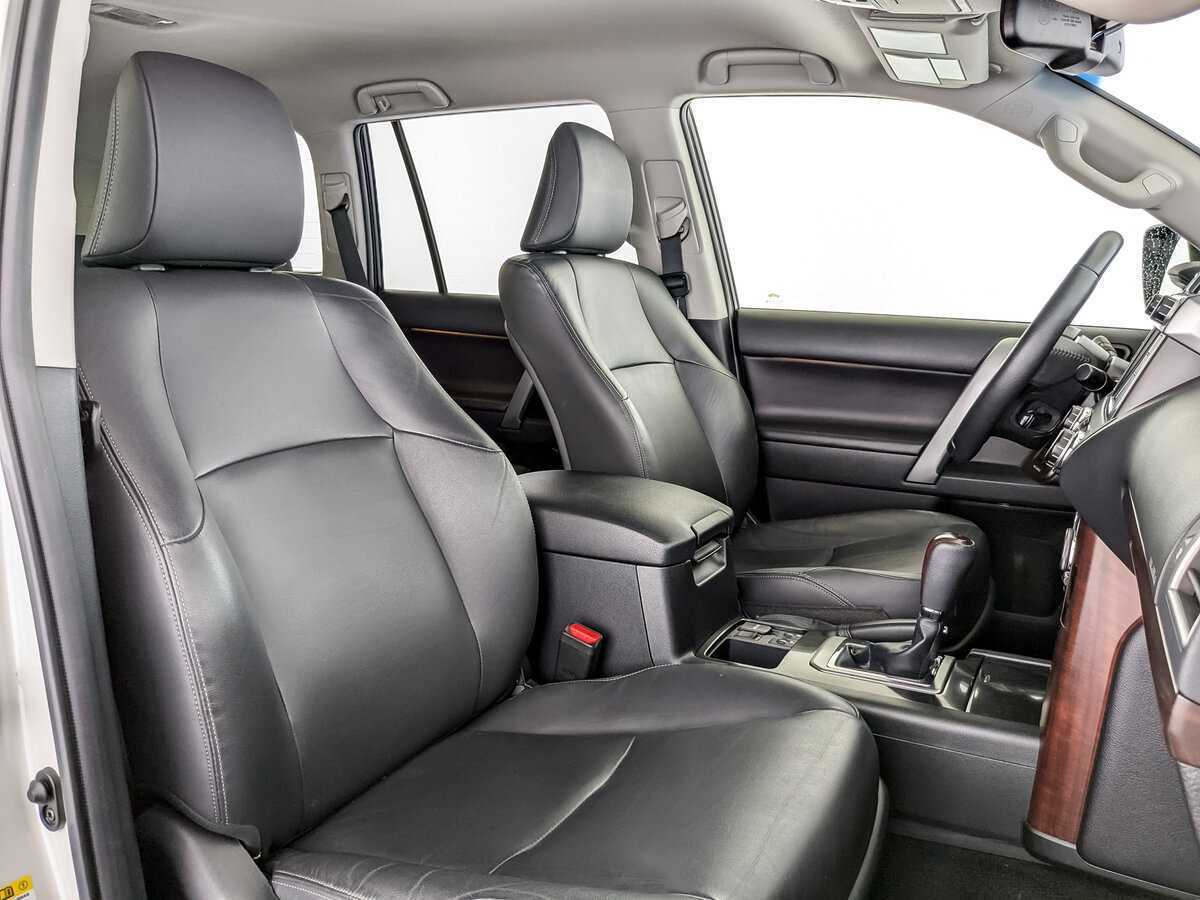 Toyota Land Cruiser Prado с пробегом — 2017 год. Фото: #19
