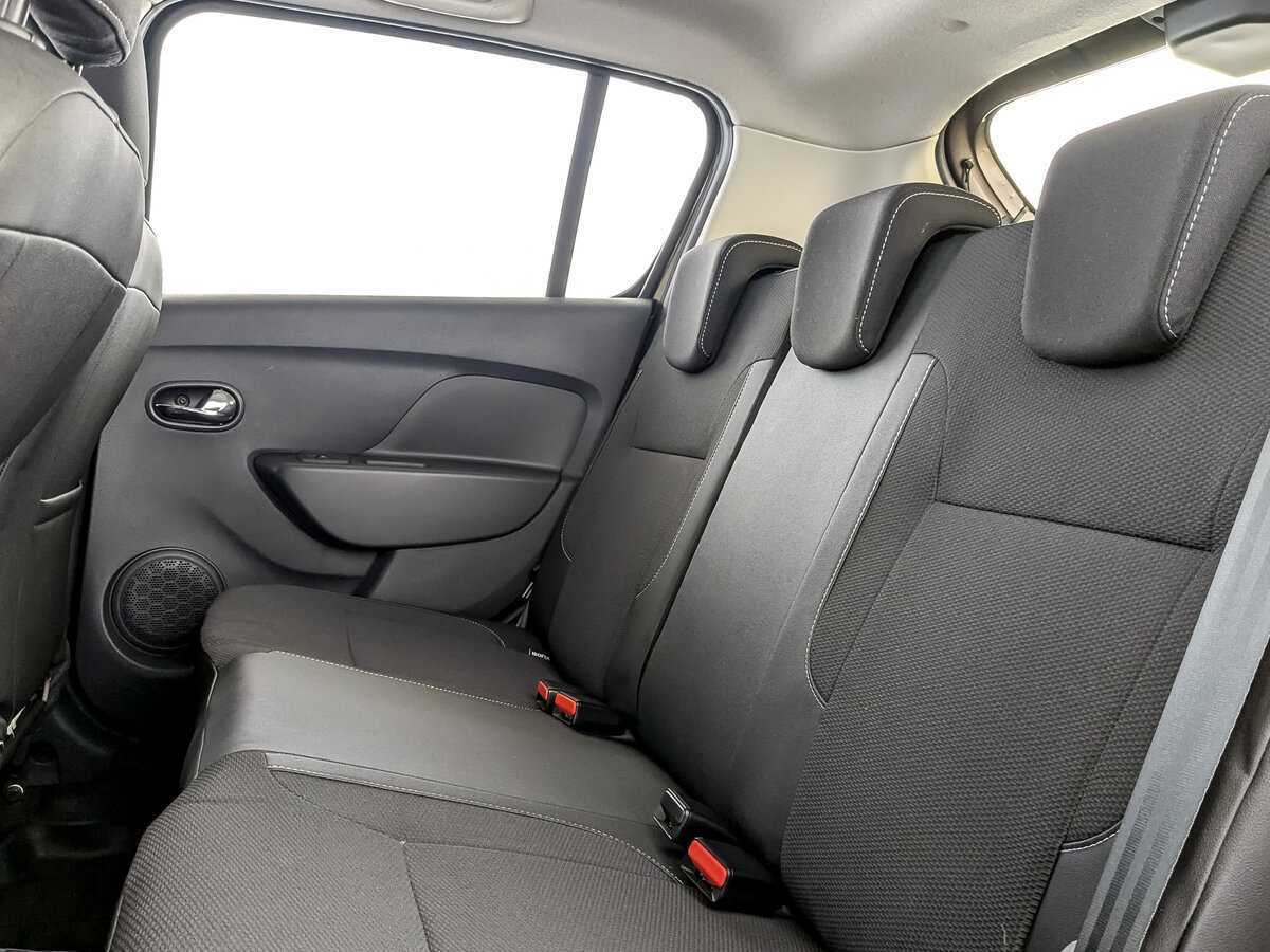 Renault Sandero с пробегом — 2021 год. Фото: #9