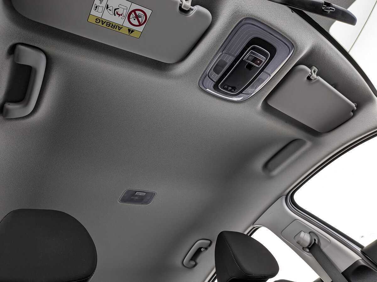 Hyundai Elantra с пробегом — 2022 год. Фото: #18