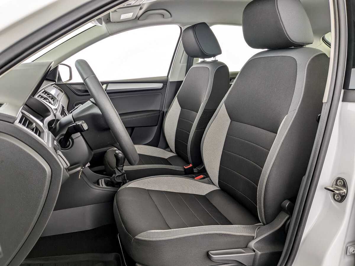 Skoda Rapid с пробегом — 2019 год. Фото: #15