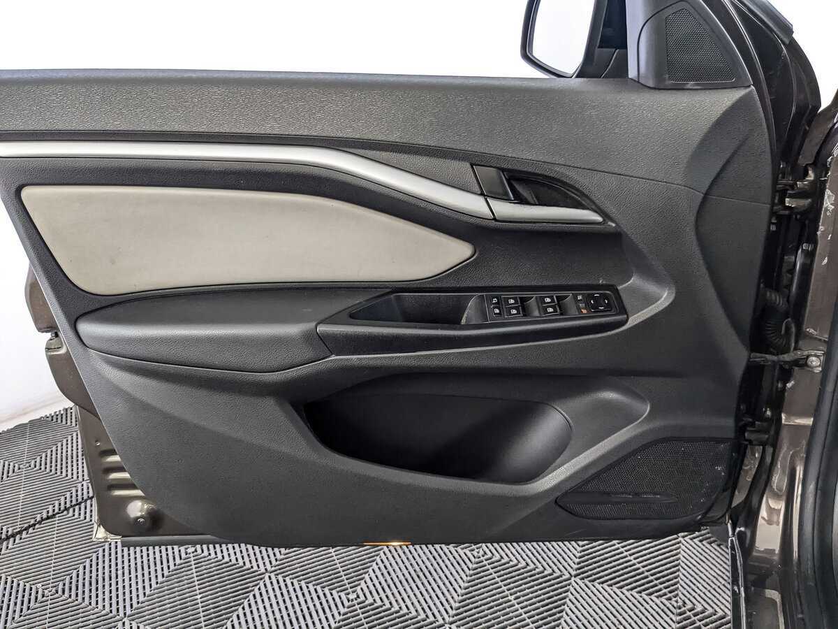 Lada (ВАЗ) Vesta с пробегом — 2019 год. Фото: #13