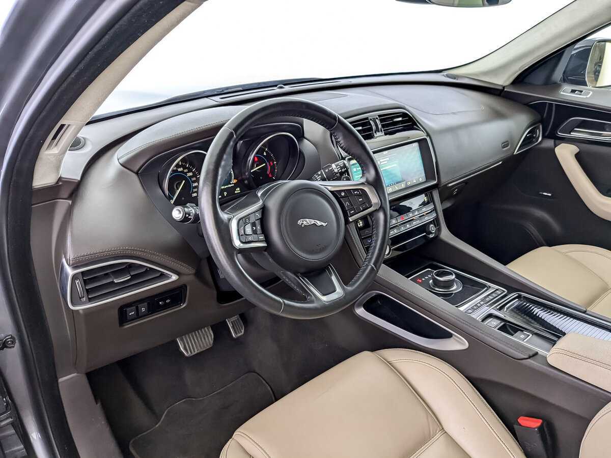 Jaguar F-Pace с пробегом — 2018 год. Фото: #13