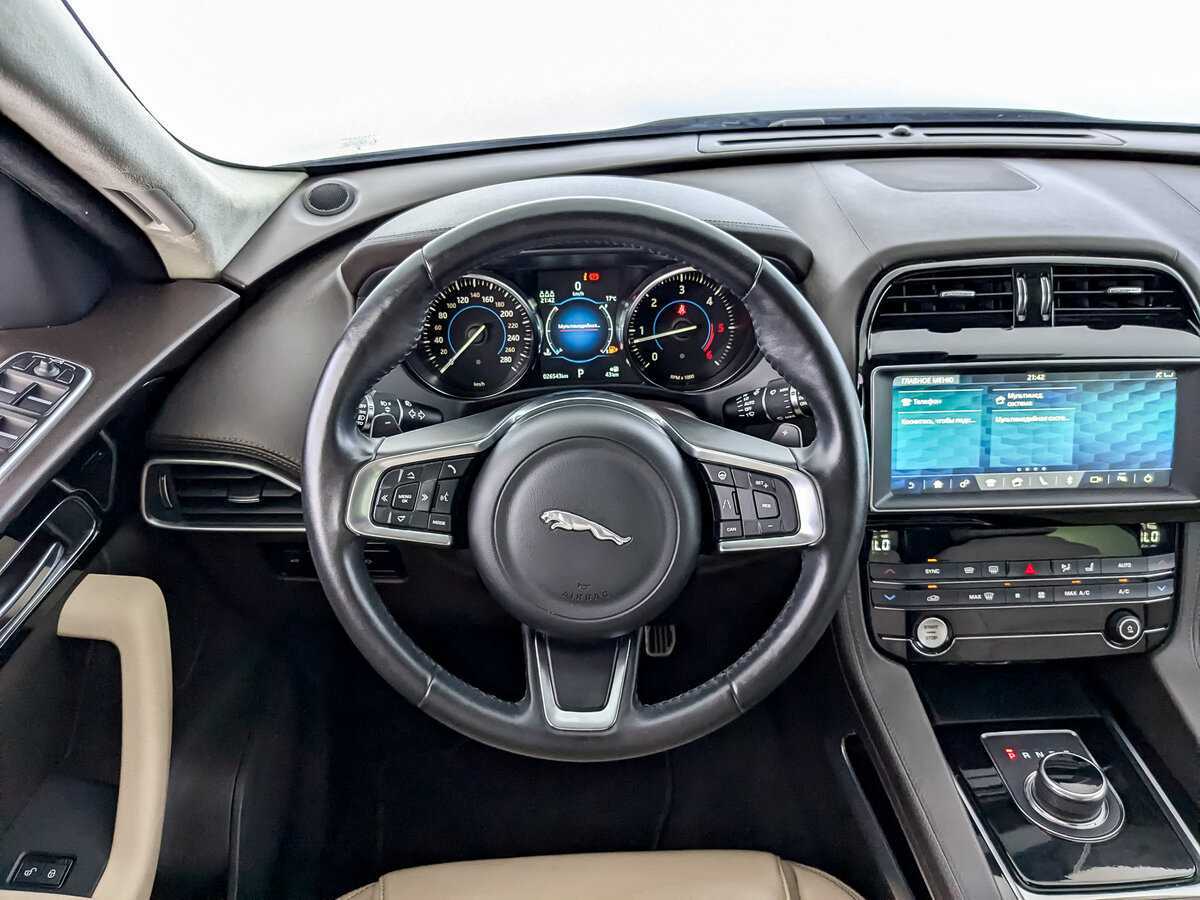 Jaguar F-Pace с пробегом — 2018 год. Фото: #16