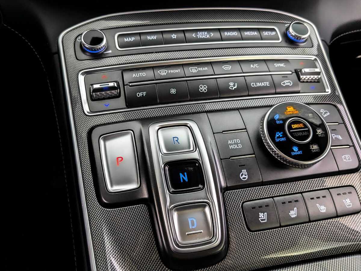 Hyundai Santa Fe с пробегом — 2022 год. Фото: #22