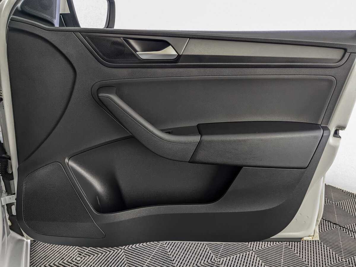 Volkswagen Polo с пробегом — 2020 год. Фото: #19