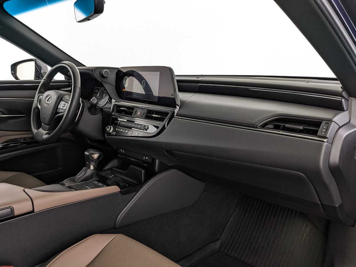 Lexus ES с пробегом — 2021 год. Фото: #8
