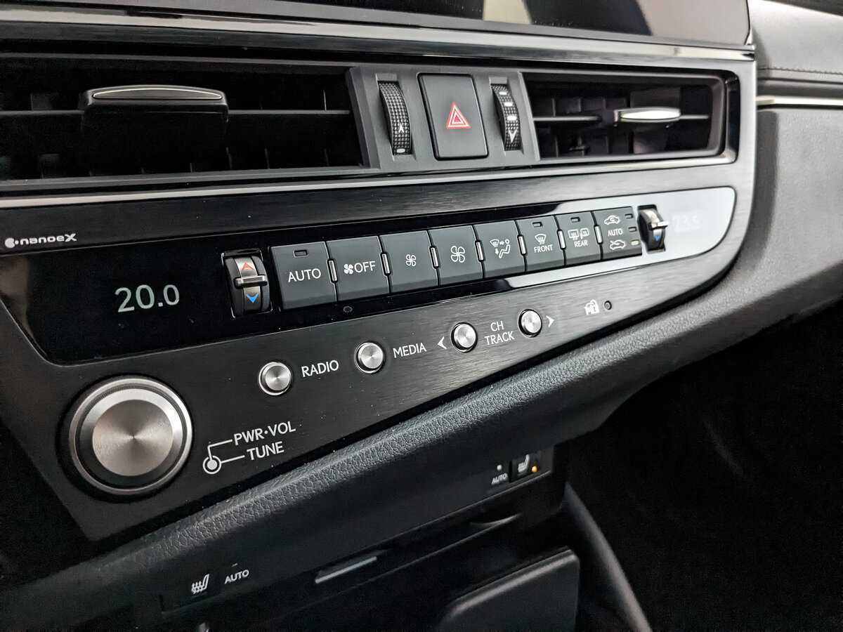 Lexus ES с пробегом — 2021 год. Фото: #14