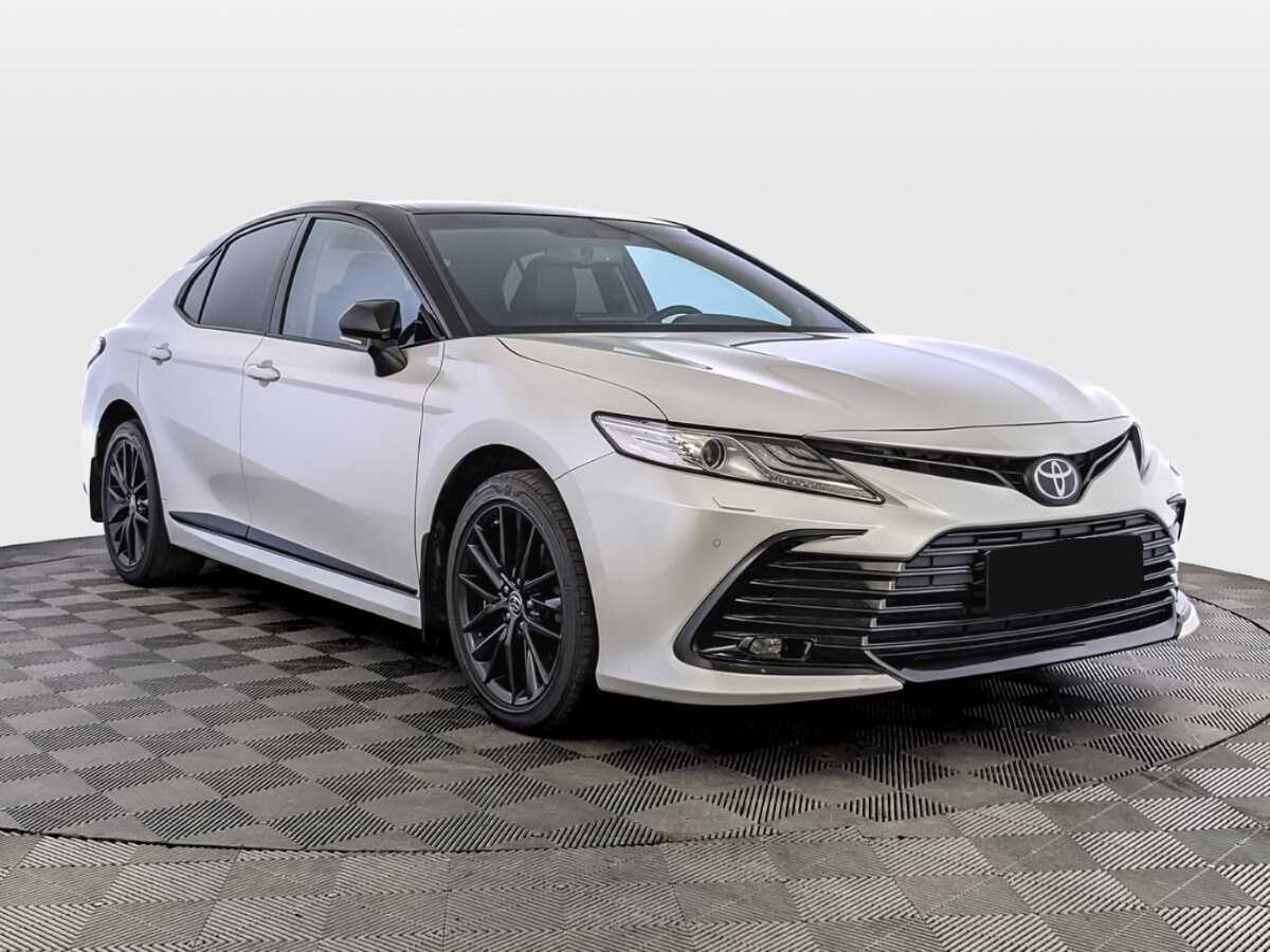 Toyota Camry с пробегом — 2022 год. Фото: #2