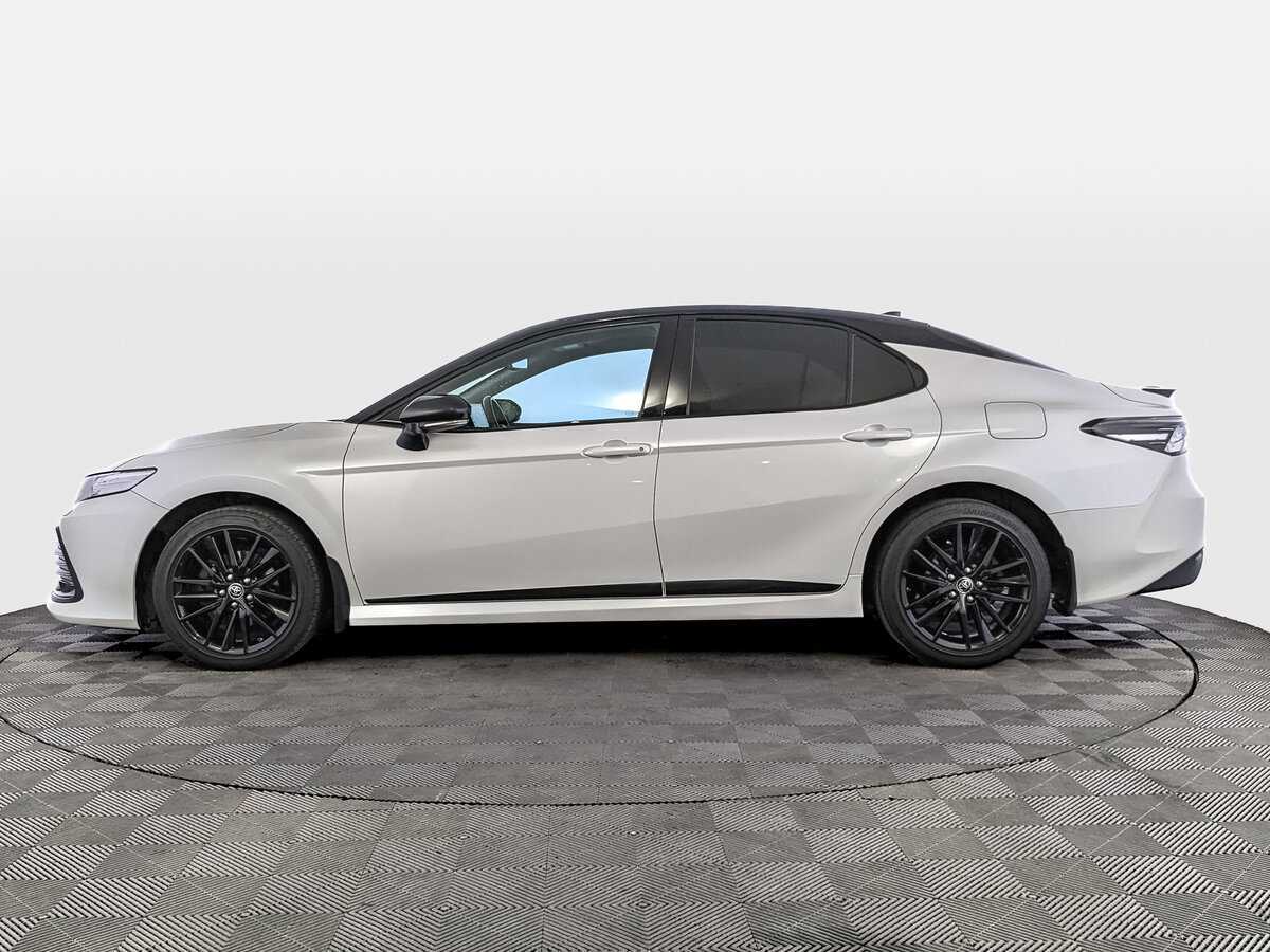 Toyota Camry с пробегом — 2022 год. Фото: #7