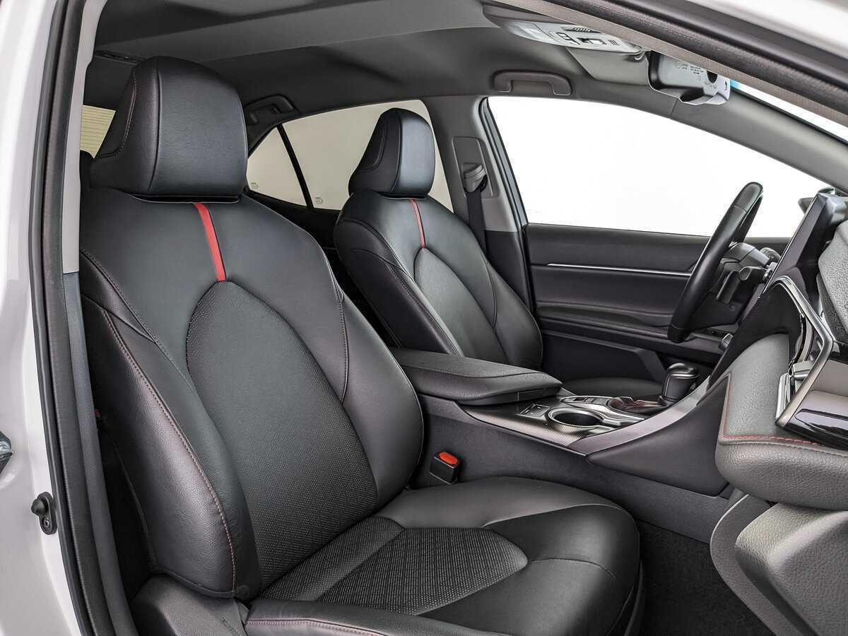Toyota Camry с пробегом — 2022 год. Фото: #19