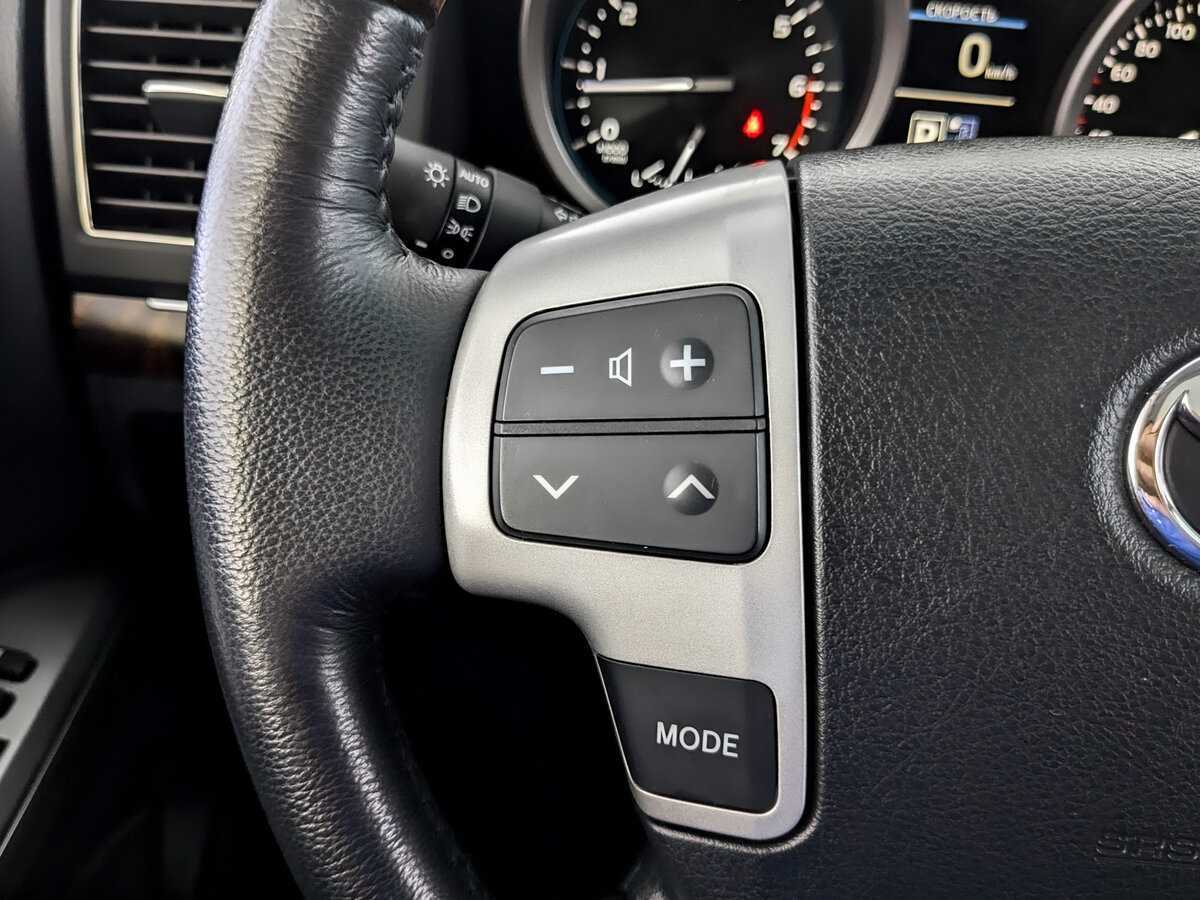 Toyota Land Cruiser с пробегом — 2014 год. Фото: #20