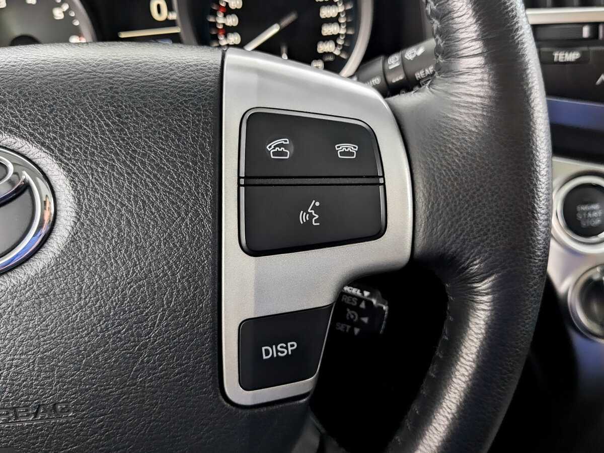 Toyota Land Cruiser с пробегом — 2014 год. Фото: #21