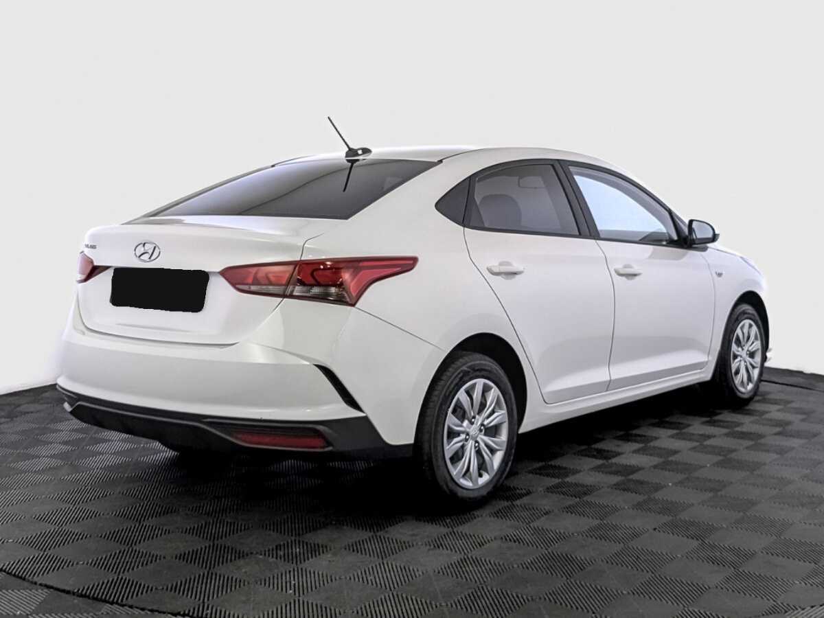 Hyundai Solaris с пробегом — 2022 год. Фото: #4