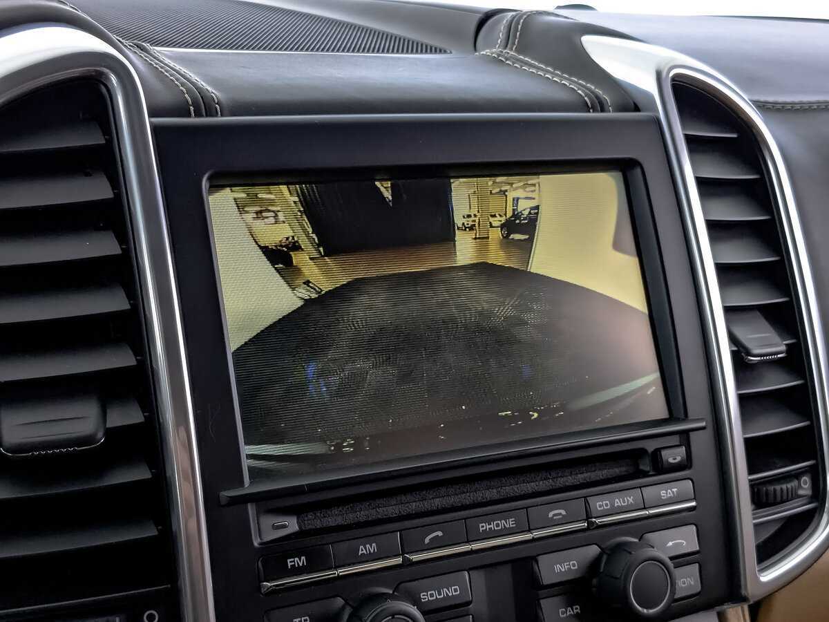 Porsche Cayenne с пробегом — 2015 год. Фото: #22