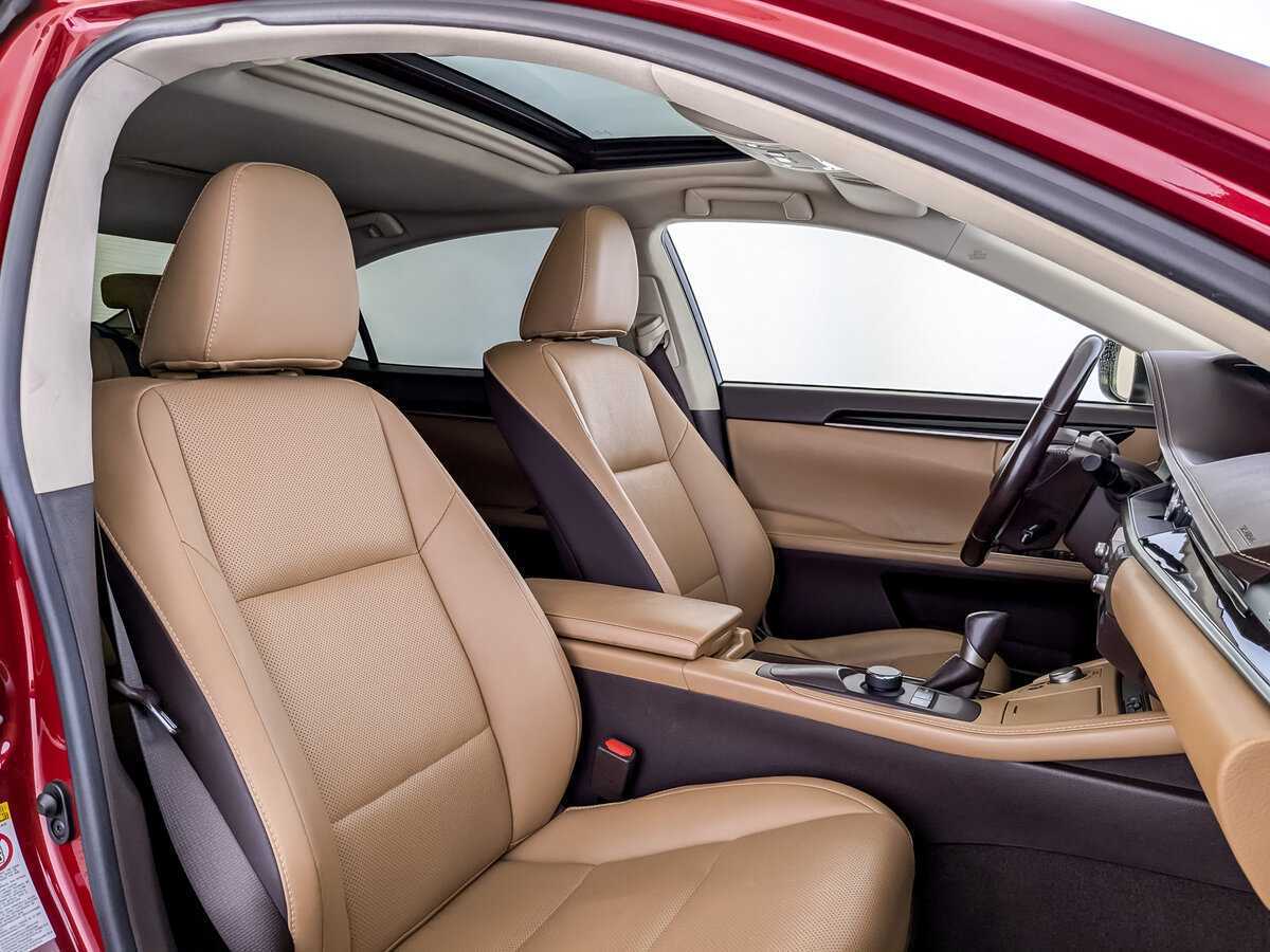 Lexus ES с пробегом — 2017 год. Фото: #19