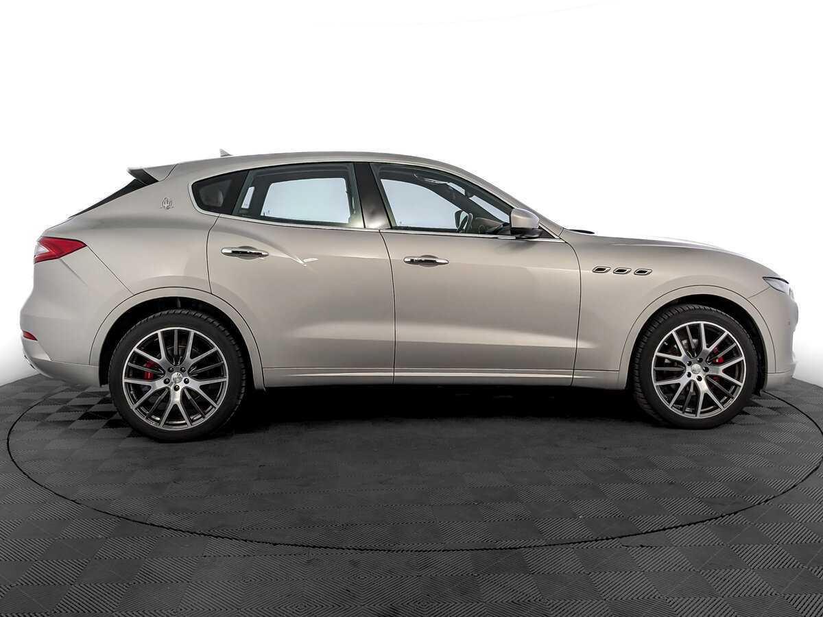 Maserati Levante с пробегом — 2017 год. Фото: #3