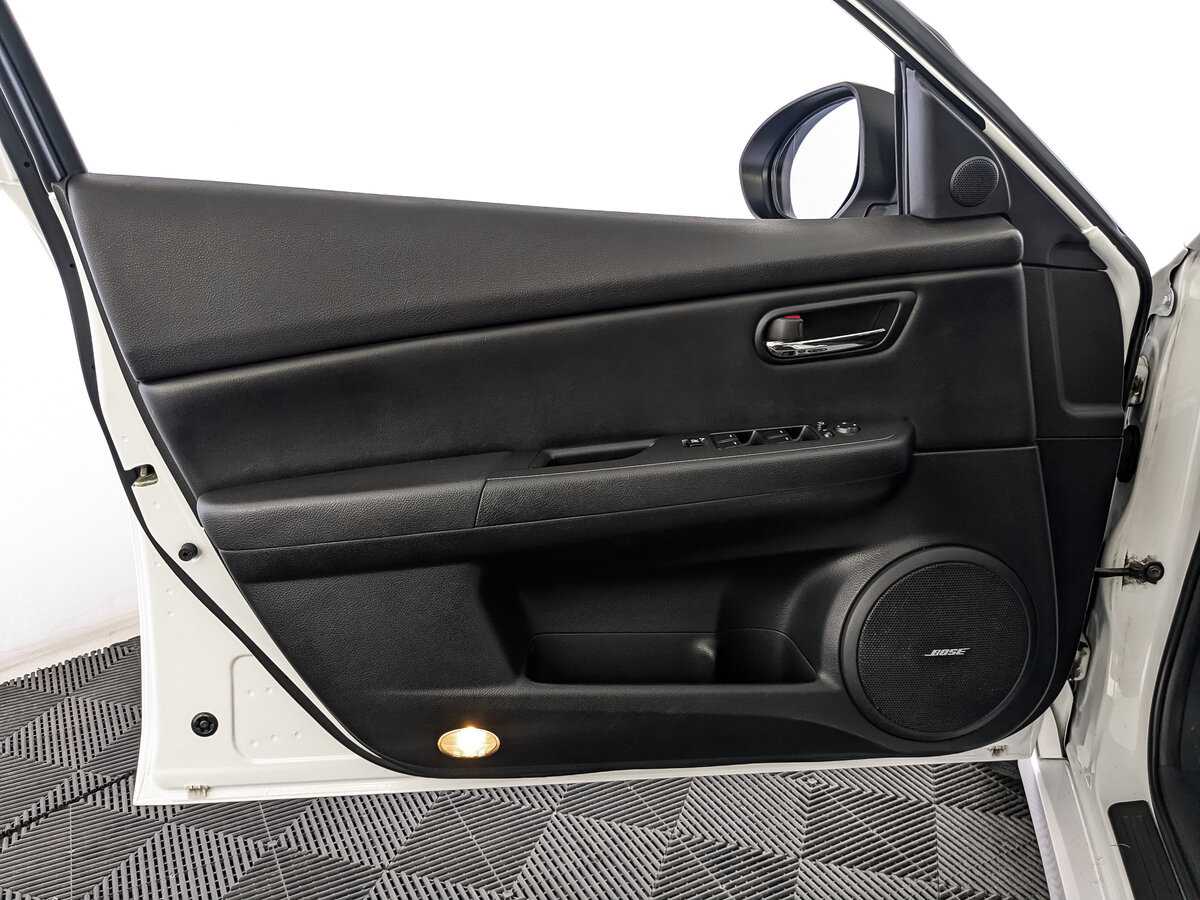 Mazda 6 с пробегом — 2011 год. Фото: #14