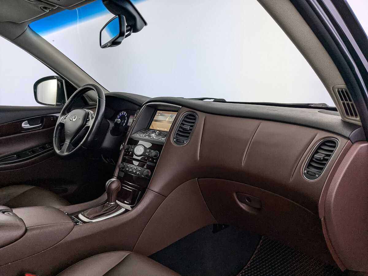 Infiniti EX с пробегом — 2012 год. Фото: #8