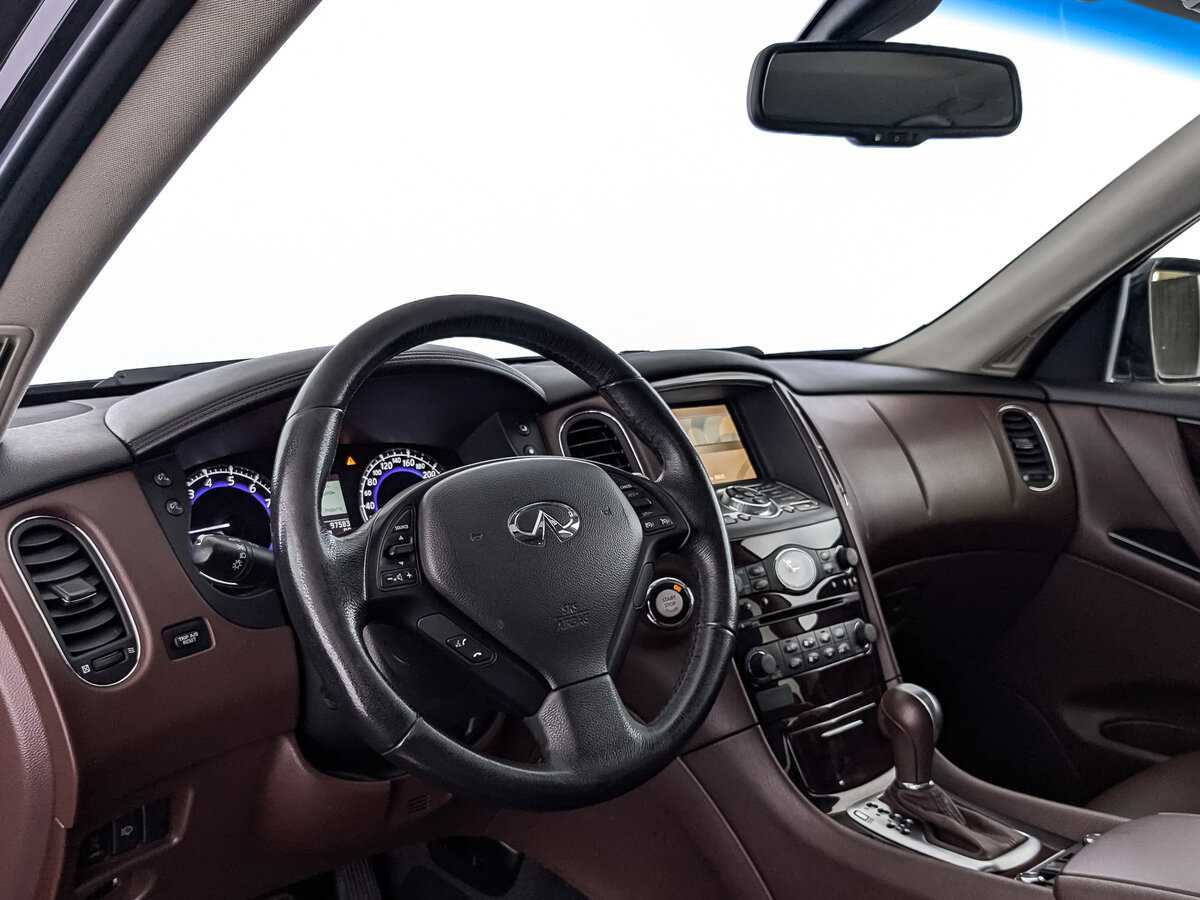 Infiniti EX с пробегом — 2012 год. Фото: #10