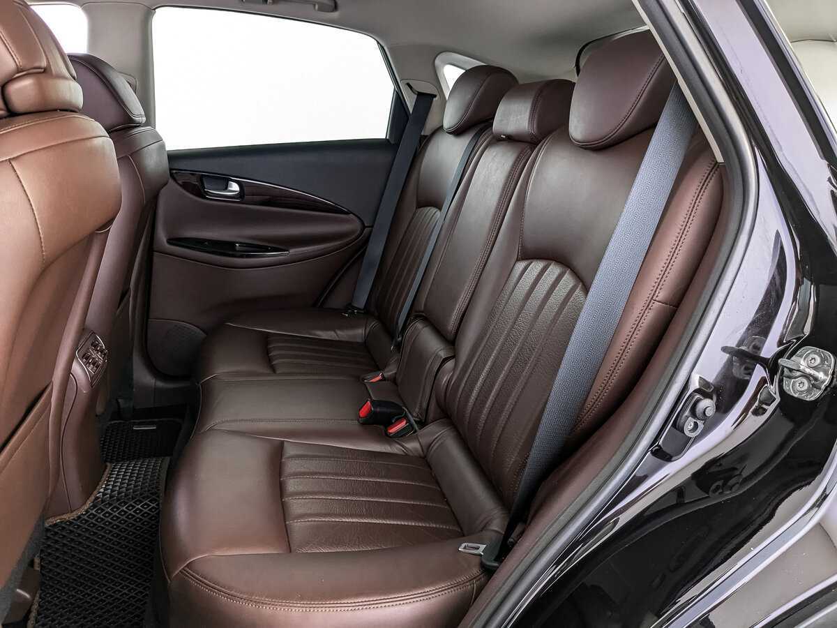 Infiniti EX с пробегом — 2012 год. Фото: #13