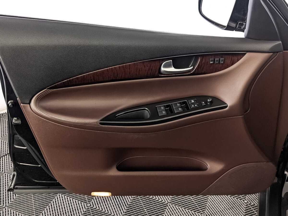 Infiniti EX с пробегом — 2012 год. Фото: #14