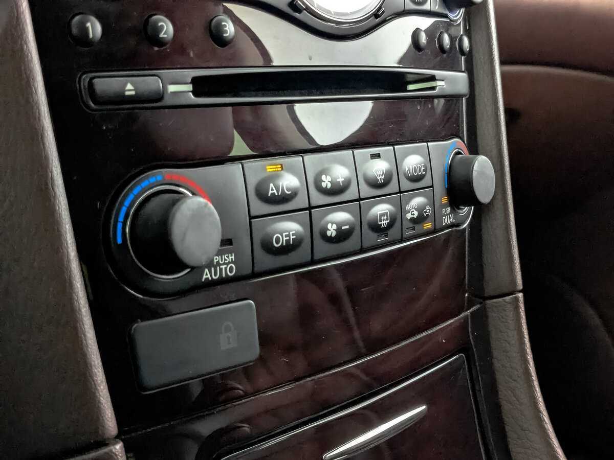 Infiniti EX с пробегом — 2012 год. Фото: #16