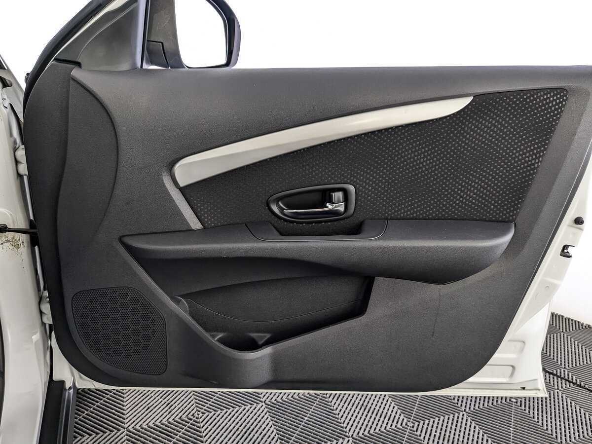 Nissan Almera с пробегом — 2015 год. Фото: #20